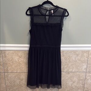Elegant Black Sleeveless Dress